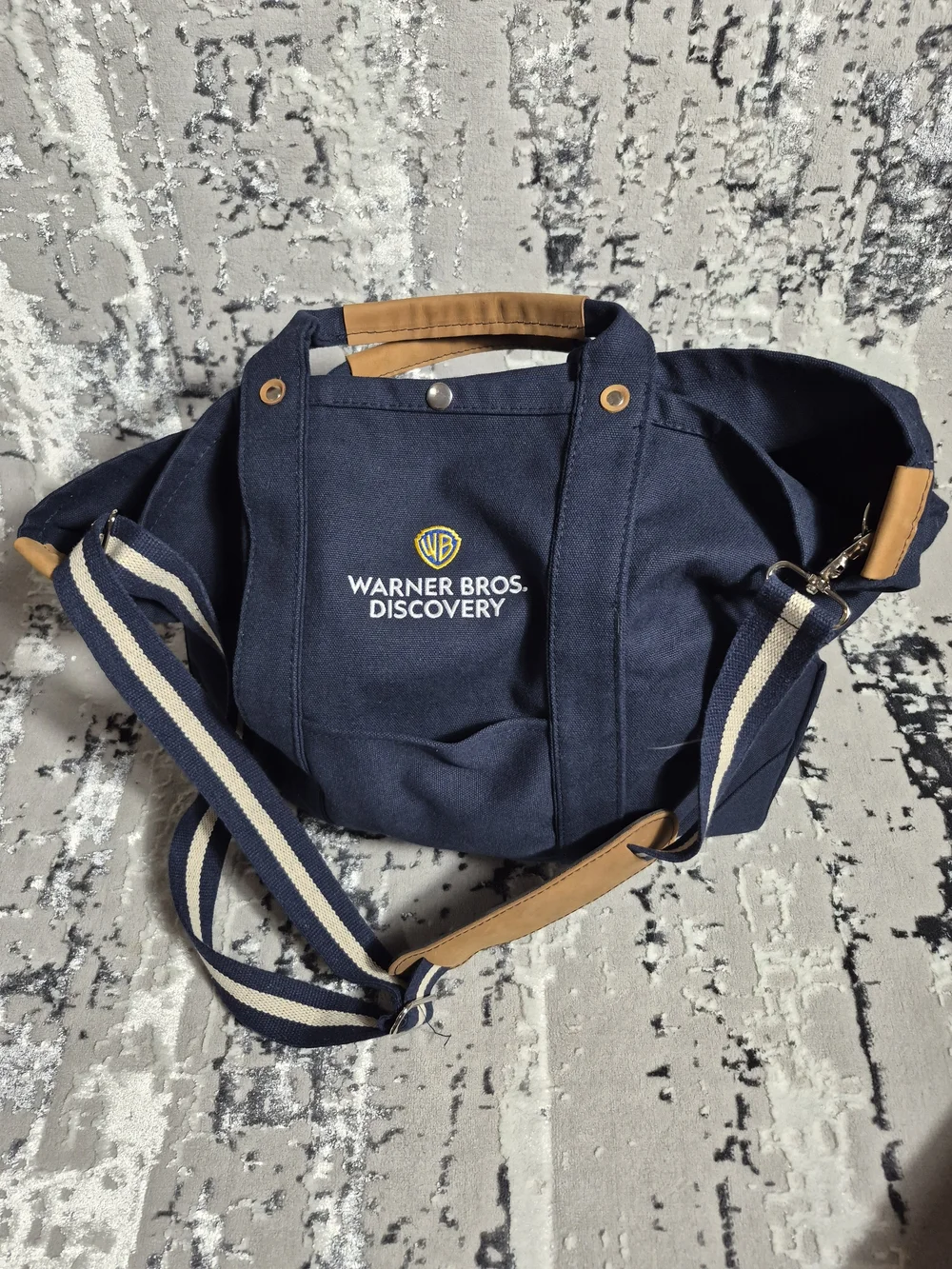 Warner Bros. Studio Discovery canvas utility bag blue RARE💥 Official Duffle Bag